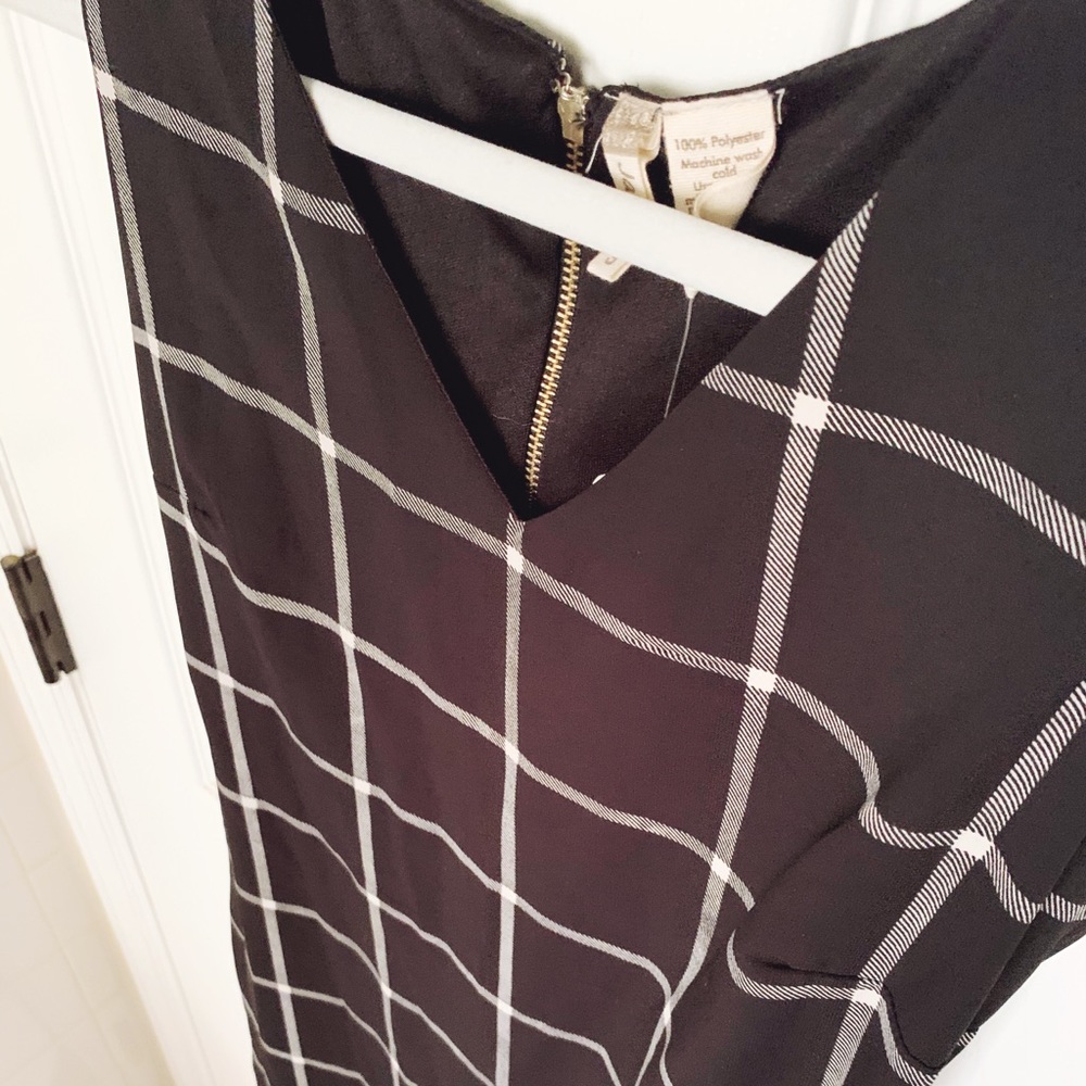 NWT Plaid Dress - Picture 5 of 6